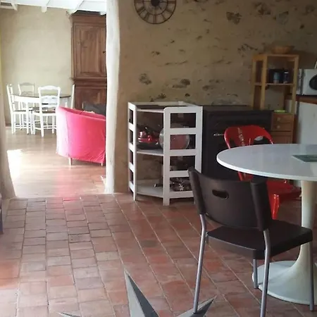 Village Des Bords De Loire Hotell 3*